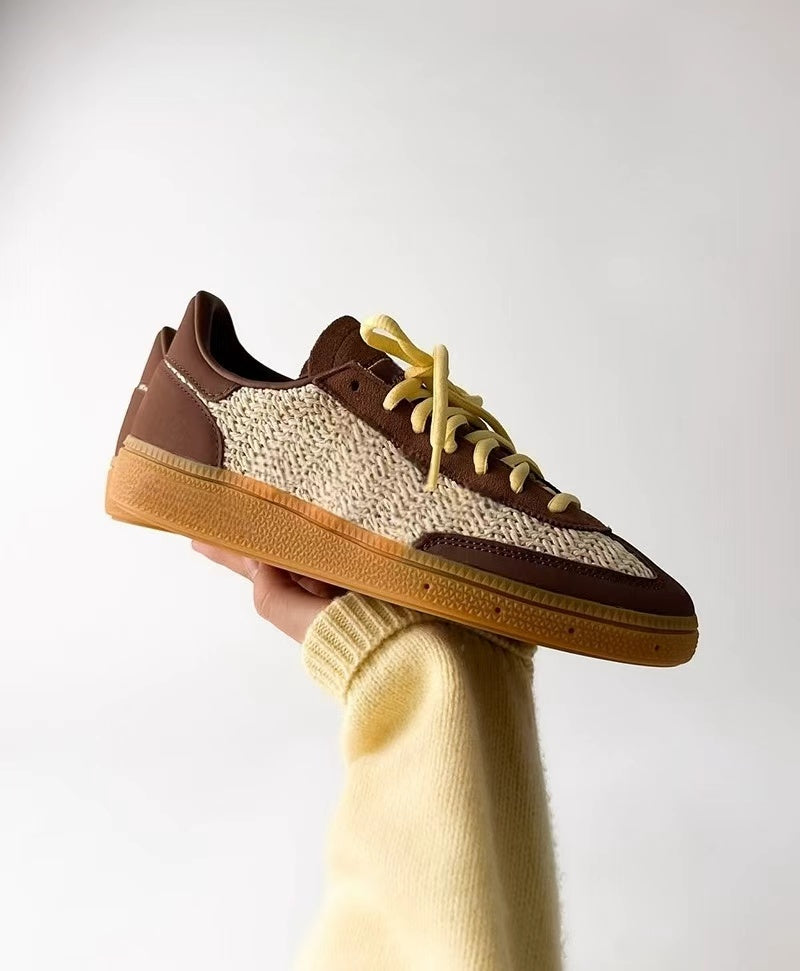 T588-883  Casual Flat Shoes