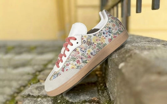 T588-1057  Versatile, lightweight, and casual low cut women's shoes for sports