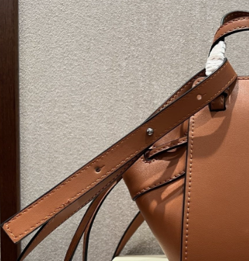 T588-926 Large capacity portable leather shoulder bag