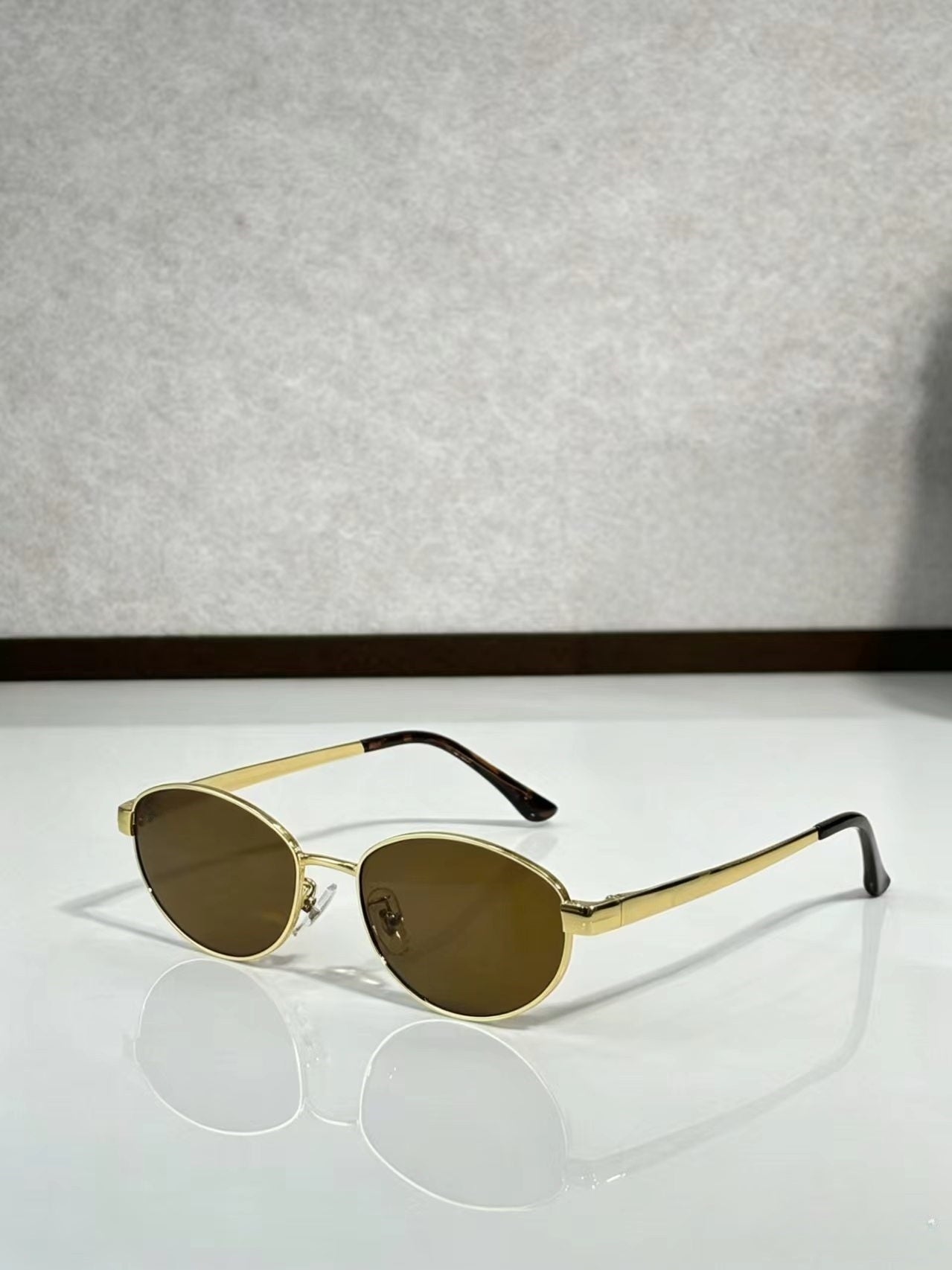 Retro oval frame sunglasses with a high-end and versatile feel  E1268