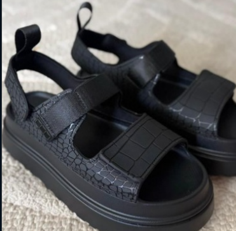 T588-1018   Velcro Thick Bottom Beach Sandals