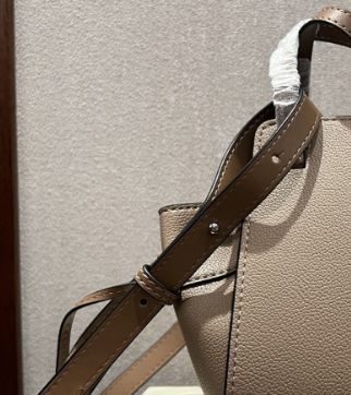 T588-926 Large capacity portable leather shoulder bag