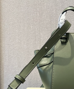 T588-926 Large capacity portable leather shoulder bag