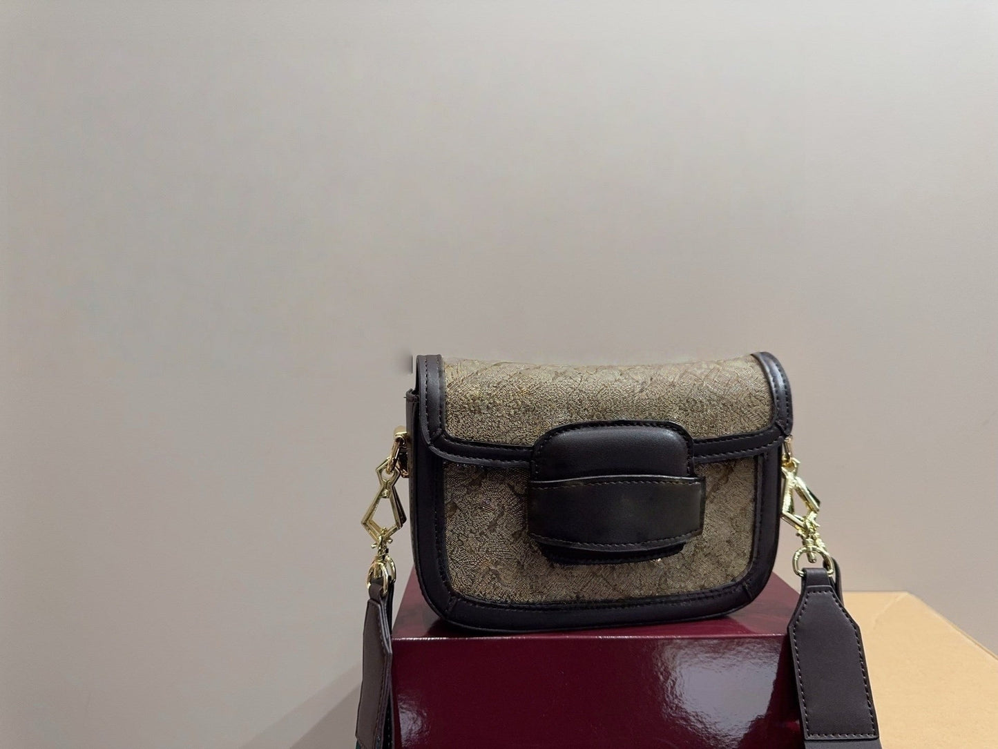 T588-777   Hot-selling bags