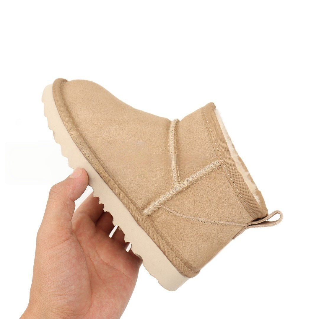 T588-902   Flat bottomed low top thick snow boots